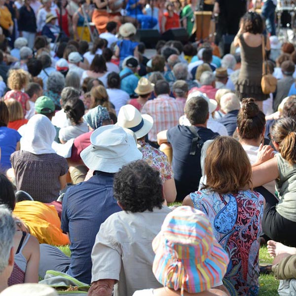 Aimer les événements culturels et les festivals